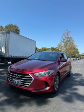 Red 2018 Hyundai ELANTRA SEL