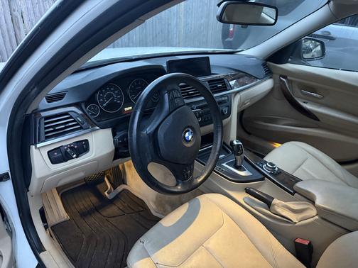 White 2013 BMW 328 i xDrive