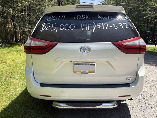 2019 Toyota Sienna XLE