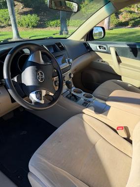 2012 Toyota Highlander SE