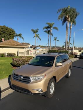 2012 Toyota Highlander SE