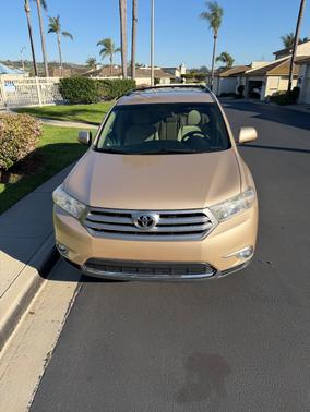 2012 Toyota Highlander SE
