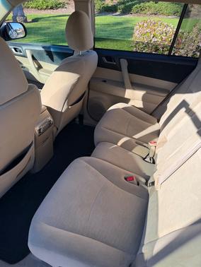 2012 Toyota Highlander SE