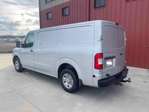 2018 Nissan NV Cargo NV2500 HD SV V8