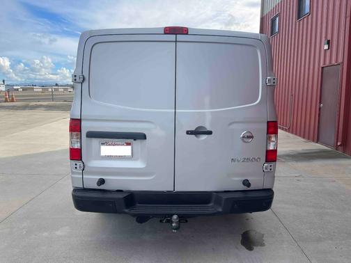 2018 Nissan NV Cargo NV2500 HD SV V8