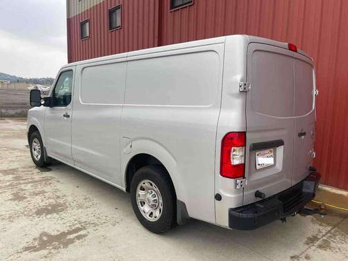 2018 Nissan NV Cargo NV2500 HD SV V8