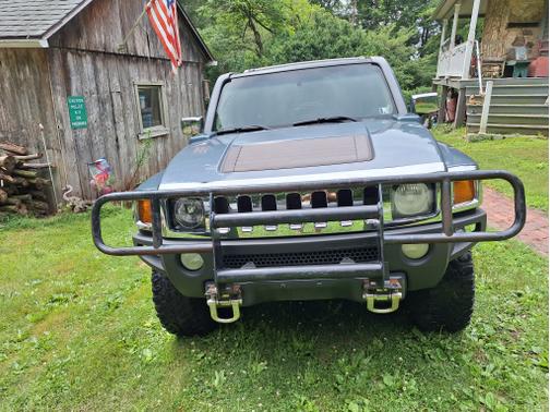 Gray 2006 Hummer H3 Base