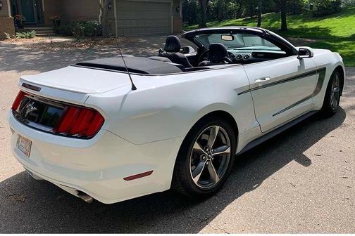 White 2017 Ford Mustang V6