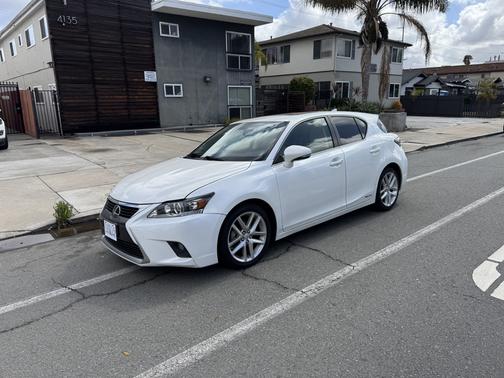 White 2014 Lexus CT 200h Premium
