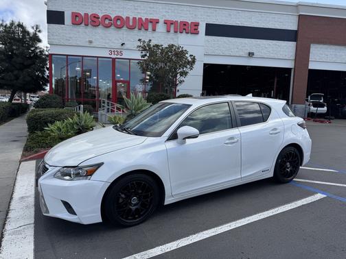 White 2014 Lexus CT 200h Premium