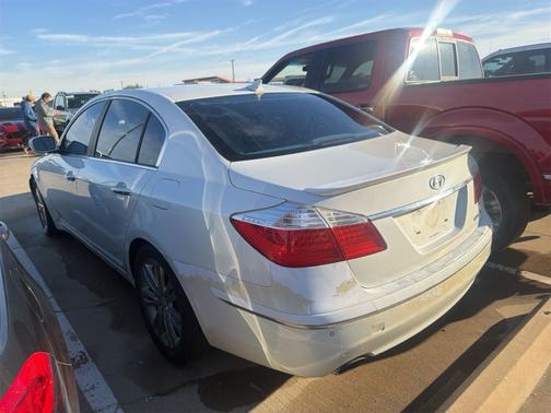 White 2010 Hyundai Genesis 3.8