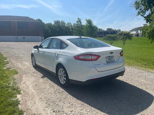 White 2016 Ford Fusion S