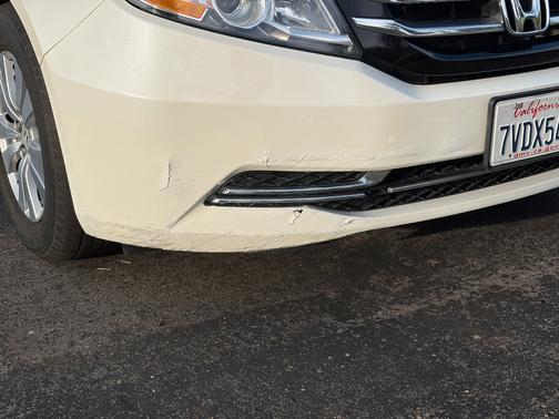 White 2016 Honda Odyssey SE