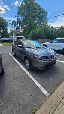 Gray 2018 Nissan Rogue Sport S