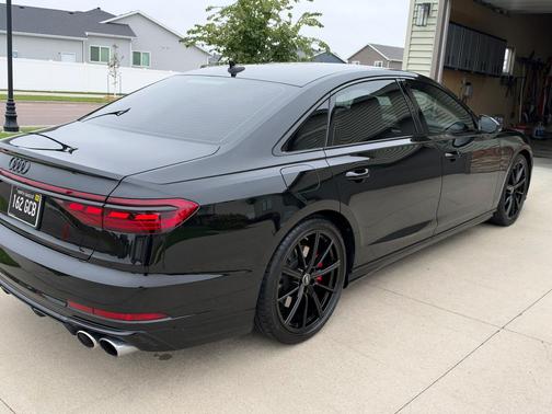 Black 2022 Audi S8 4.0T