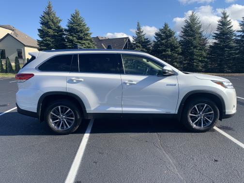 2019 Toyota Highlander Hybrid XLE