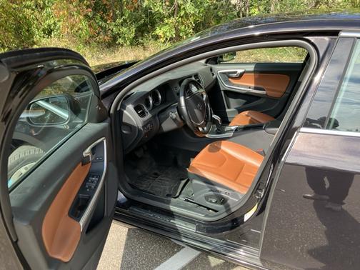 2013 Volvo S60 T6 Platinum