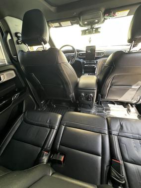 Black 2022 Ford Explorer ST