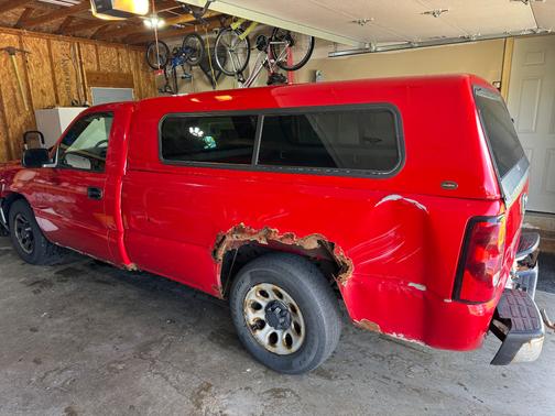 Red 2005 Chevrolet Silverado 1500 W/T