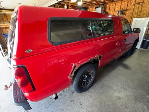 Red 2005 Chevrolet Silverado 1500 W/T