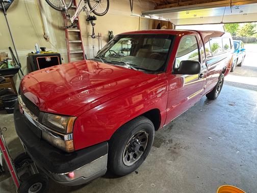 Red 2005 Chevrolet Silverado 1500 W/T