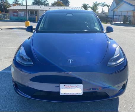 2024 Tesla Model Y Long Range