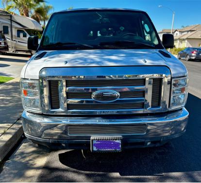 2014 Ford E350 Super Duty XLT