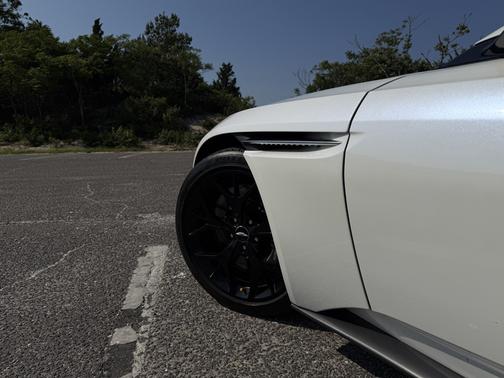 White 2019 Aston Martin DB11 Volante
