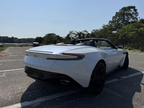 White 2019 Aston Martin DB11 Volante