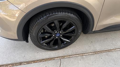Gold 2020 Ford Escape SE