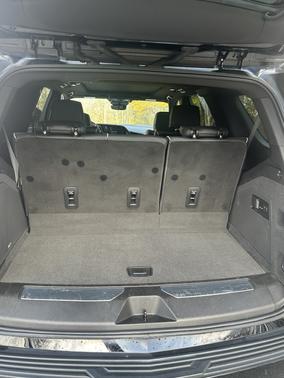 2022 Cadillac Escalade Premium Luxury