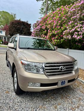 2011 Toyota Land Cruiser Base