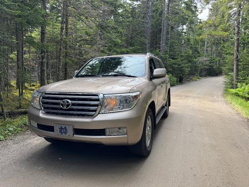 2011 Toyota Land Cruiser Base