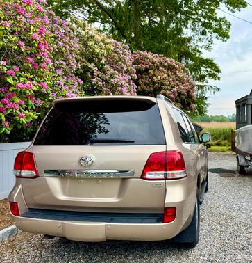 2011 Toyota Land Cruiser Base