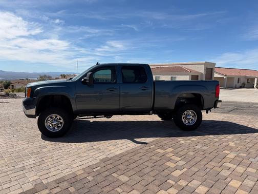2008 GMC Sierra 2500 SLT H/D Crew Cab