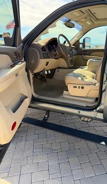 2008 GMC Sierra 2500 SLT H/D Crew Cab