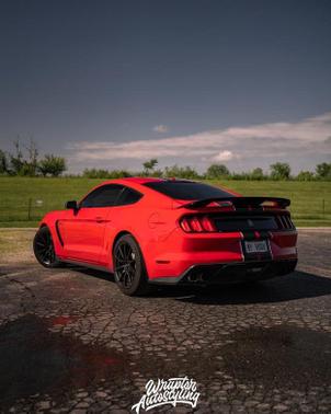 2016 Ford Shelby GT350 Base
