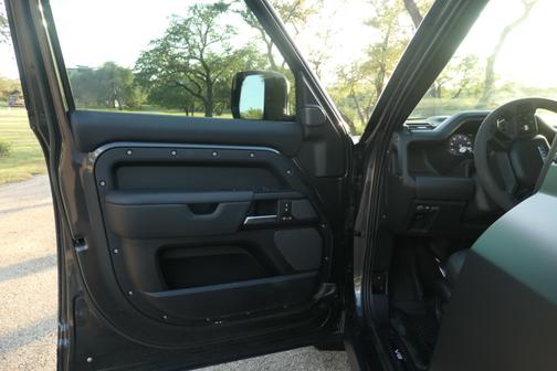 2023 Land Rover Defender Carpathian Edition