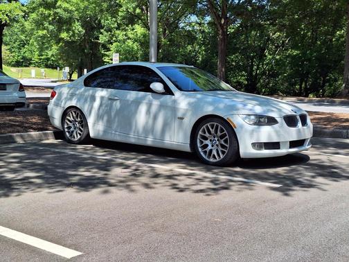 White 2009 BMW 328 i