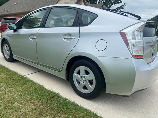 Silver 2011 Toyota Prius III