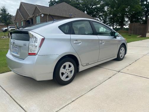 Silver 2011 Toyota Prius III