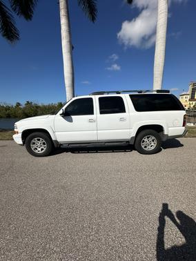 White 2005 Chevrolet Suburban 1500 Z71