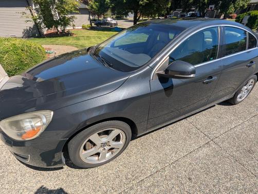 Gray 2012 Volvo S60 T5