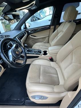 2018 Porsche Macan Macan