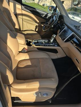 2018 Porsche Macan Macan