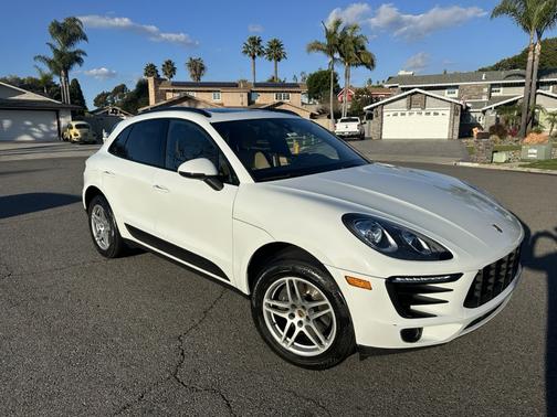2018 Porsche Macan Macan