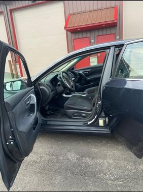 Blue 2015 Nissan Altima 2.5 SV