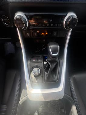 2025 Toyota RAV4 Hybrid XSE