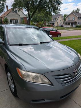 Green 2007 Toyota Camry LE