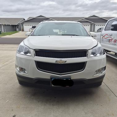 Beige 2012 Chevrolet Traverse LT
